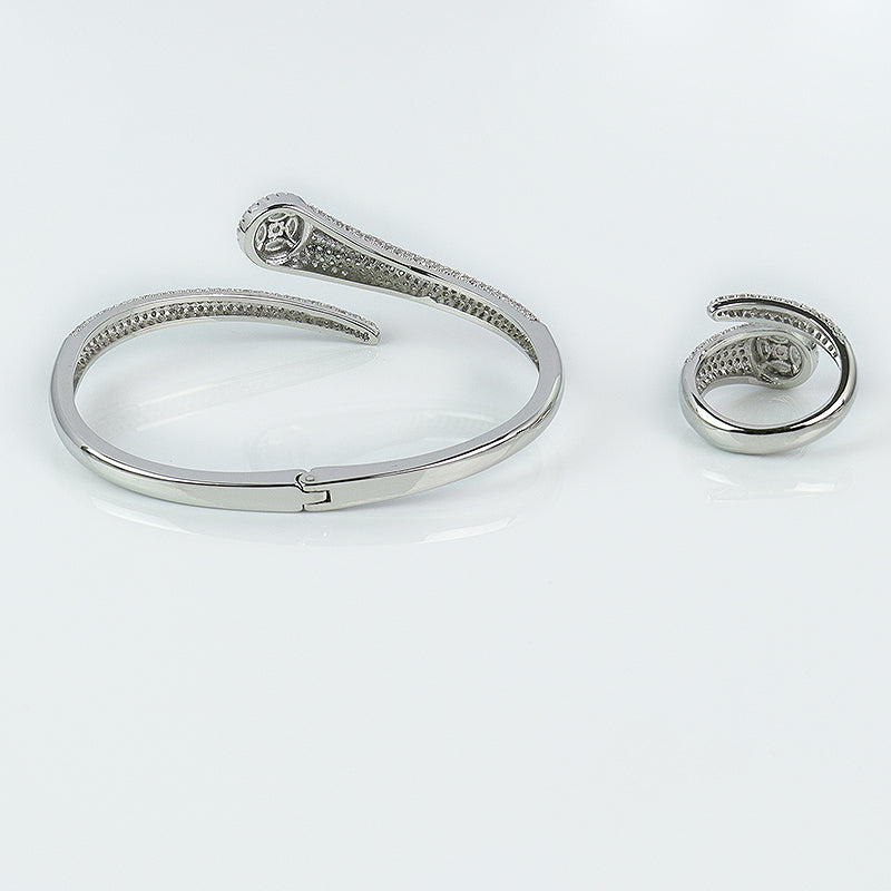 Mystic Lizard Tail Bangle LA051